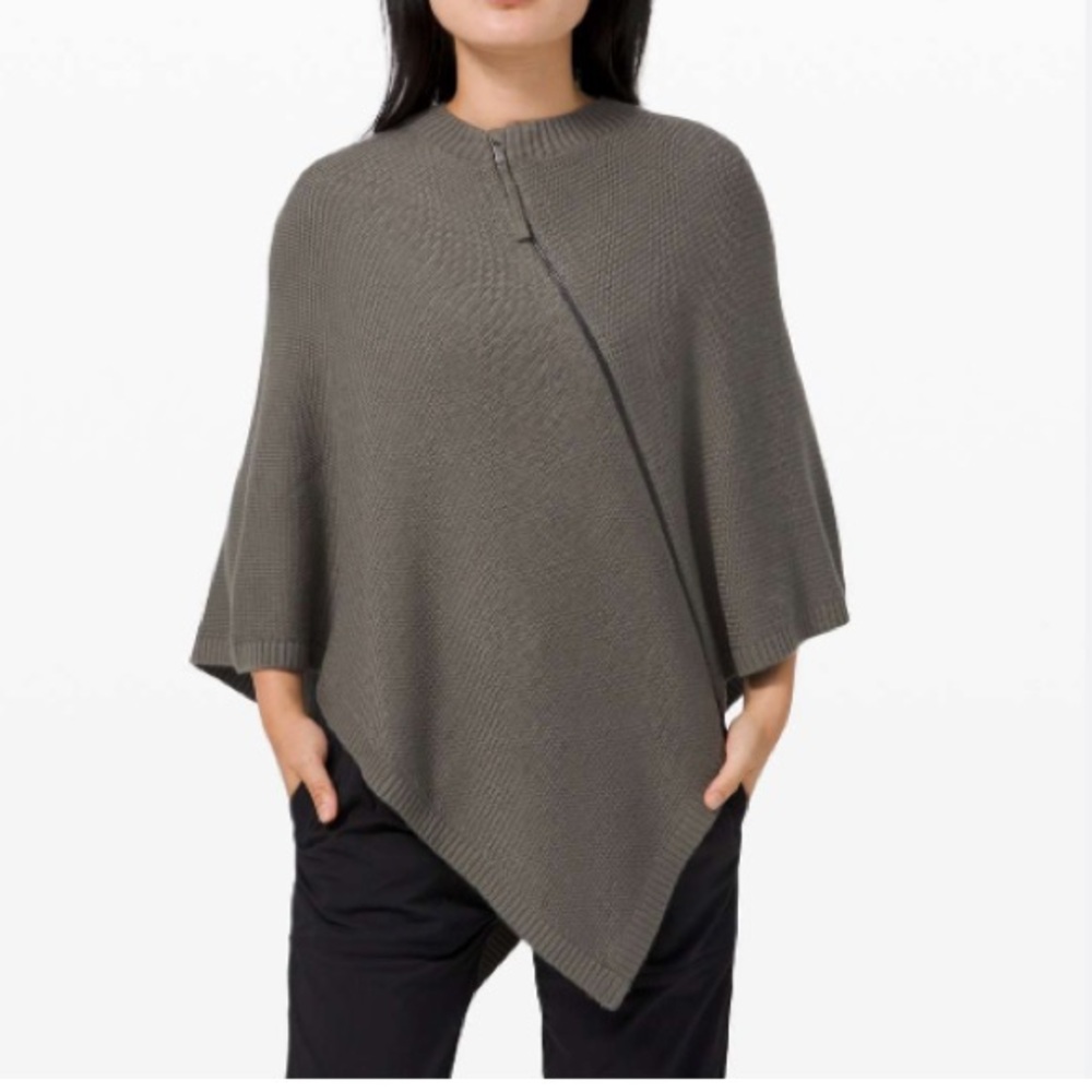 lululemon athletica On The Go Poncho grey sage